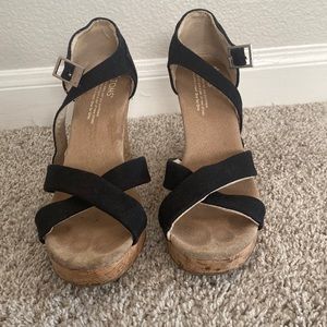 TOMS WEDGES